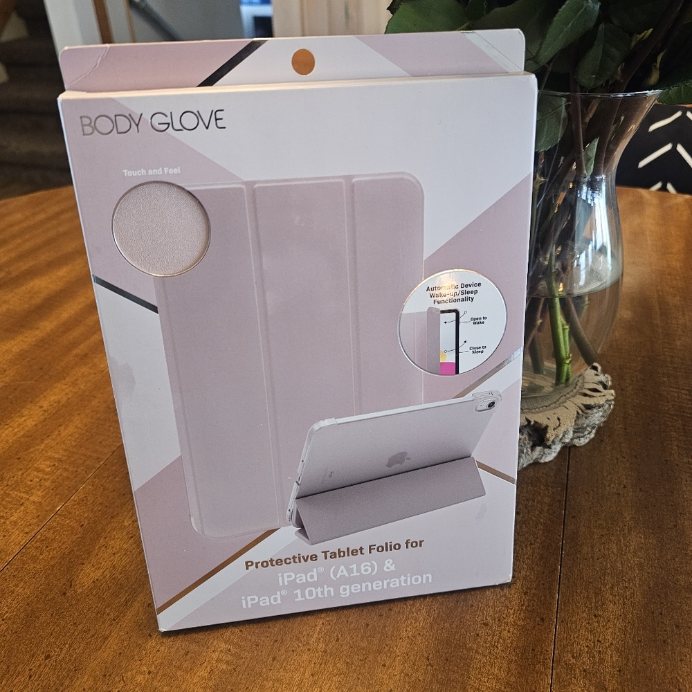 NWT Body Glove iPad Folio Case